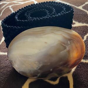 Vintage Black Knit Elastic Women's Belt with a Beautiful Faux Shell Buckle